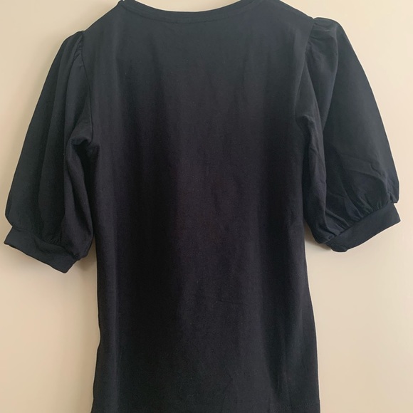 ✨Host Pick✨ TOKITO 95% Organic Cotton Blend Black Puff Sleeve Tee Size 6 - Picture 2 of 4